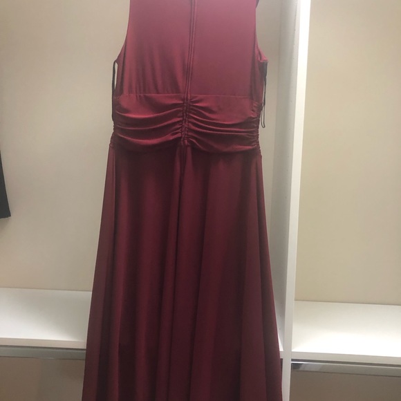 Burgundy dress - Picture 3 of 4